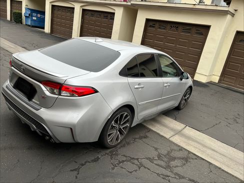 Used 2021 Toyota Corolla SE image 1
