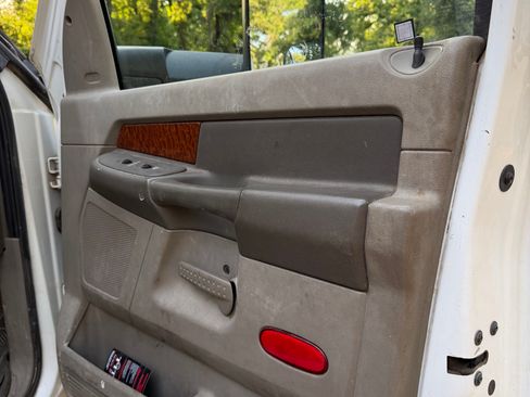 Used 2006 Dodge Ram 3500 Truck SLT image 9