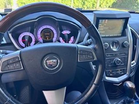 Used 2010 Cadillac SRX Luxury image 5