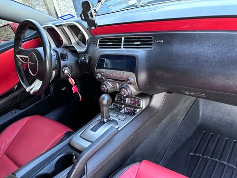 Used 2010 Chevrolet Camaro SS w/ Interior Accent Trim Package RWD image 15