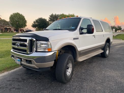Used 2004 Ford Excursion Eddie Bauer image 1