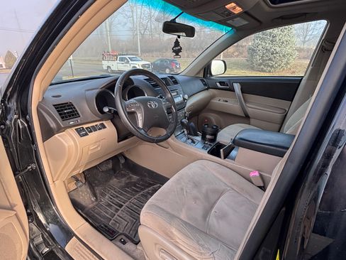 Used 2009 Toyota Highlander Sport image 2