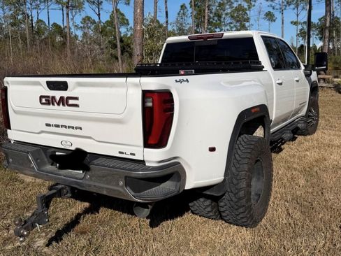 Used 2024 GMC Sierra 3500 SLE w/ SLE Value Package image 5
