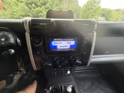 Used 2008 Toyota FJ Cruiser 4WD image 10