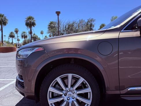 Used 2017 Volvo XC90 T8 Inscription w/ Vision Package AWD/4WD image 13