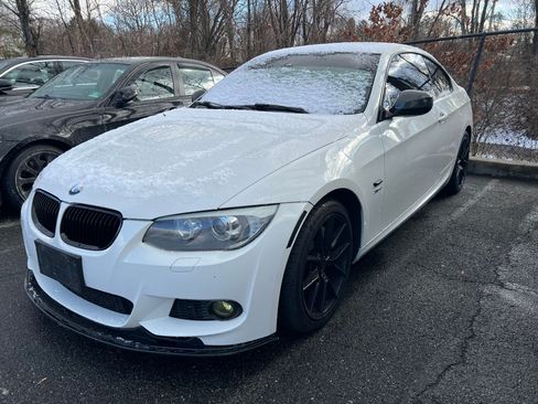 Used 2011 BMW 335i xDrive Coupe image 4