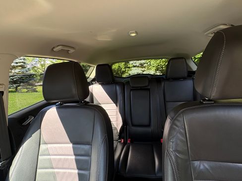 Used 2016 Ford Escape SE w/ Leather Comfort Package FWD image 13