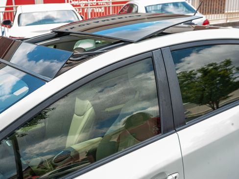 Used 2014 Toyota Prius Two image 6