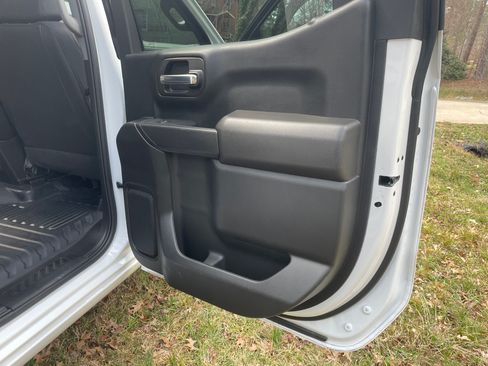 Used 2024 GMC Sierra 1500 Pro w/ Pro Value Package image 12