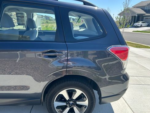 Used 2017 Subaru Forester 2.5i w/ Alloy Wheel Package AWD/4WD image 12