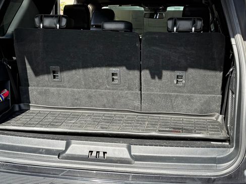 Used 2021 Ford Expedition Limited image 16