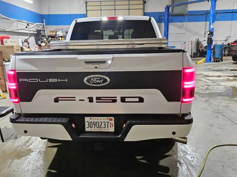 Used 2019 Ford F150 Lariat w/ Equipment Group 502A Luxury image 6