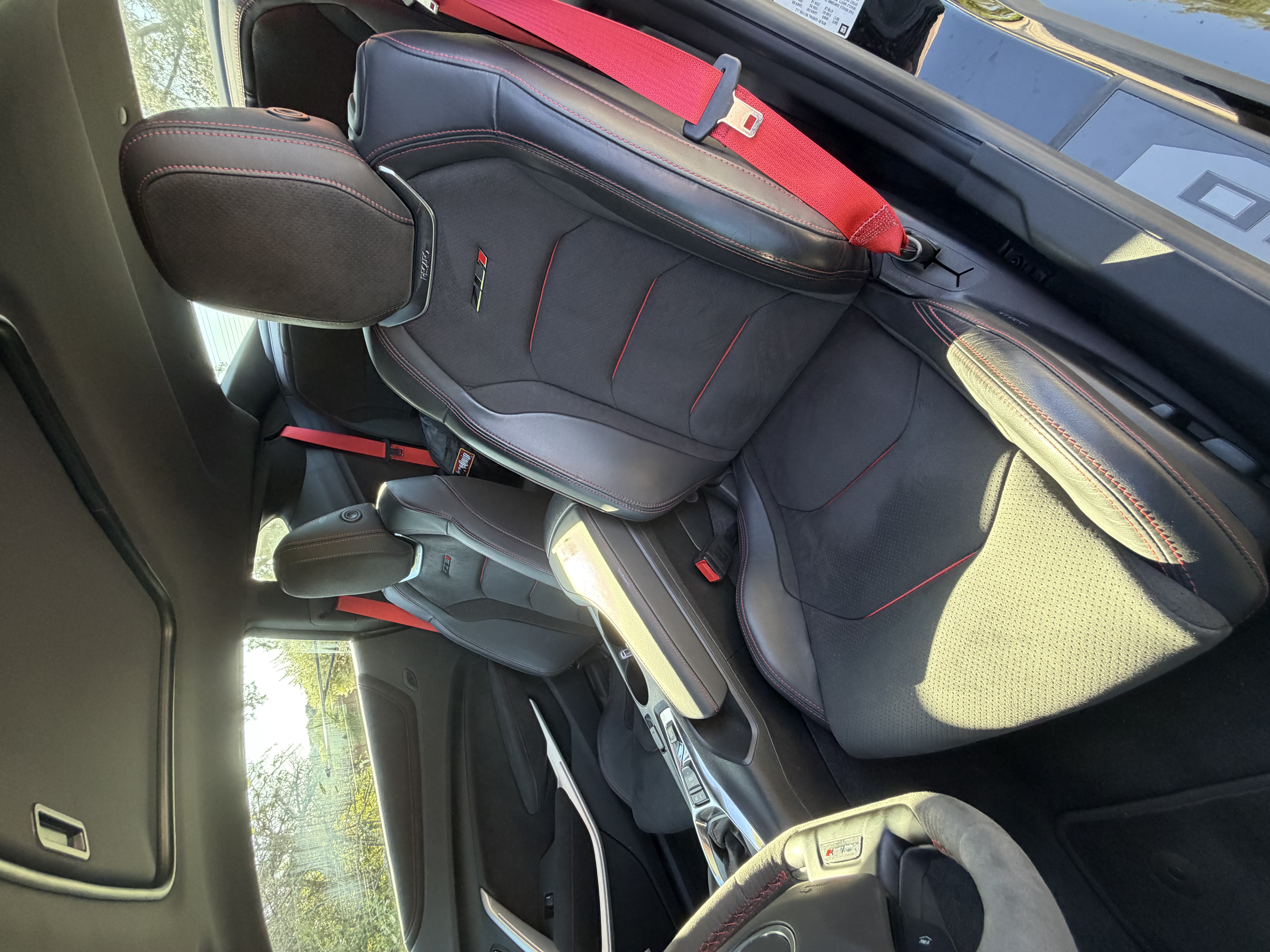 Used 2018 Chevrolet Camaro ZL1 RWD image 12