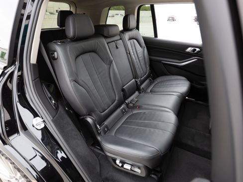 Used 2021 BMW X7 xDrive40i w/ Parking Assistance Package AWD/4WD image 20