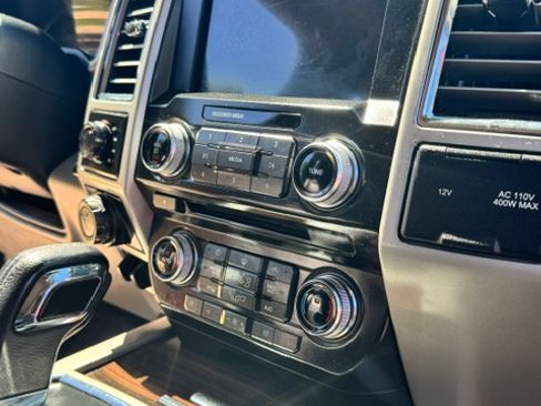 Used 2016 Ford F150 Lariat w/ Equipment Group 502A Luxury AWD/4WD image 27
