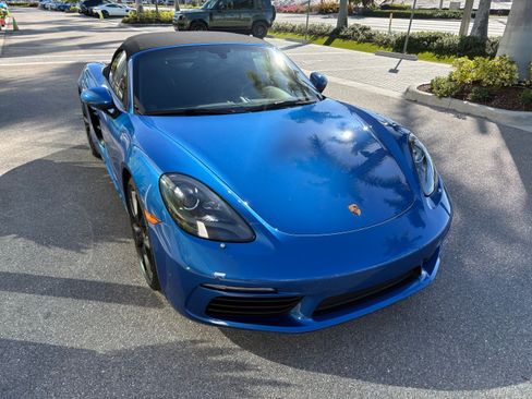 Used 2017 Porsche 718 Boxster S image 6