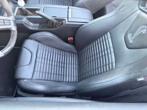 Used 2012 Ford Mustang Shelby GT500 w/ SVT Performance Pkg RWD image 11