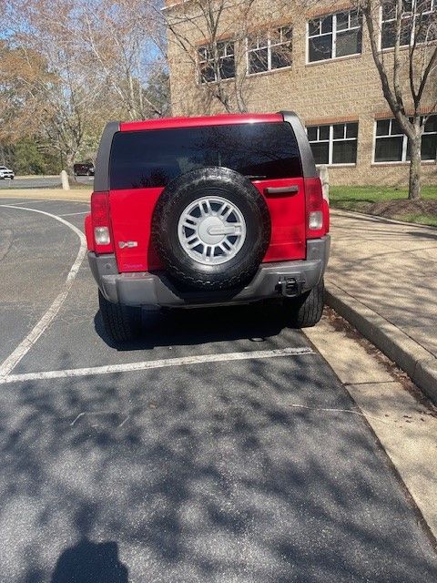 Used 2010 HUMMER H3 AWD/4WD image 4