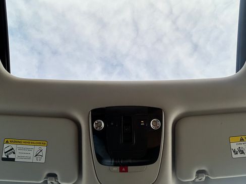 Used 2025 Kia Seltos EX w/ EX Sunroof Package image 15