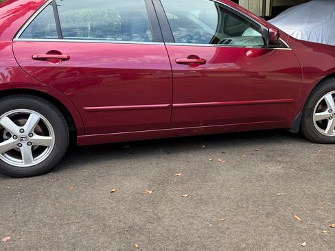 Used 2005 Honda Accord EX image 9