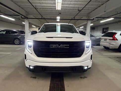 Used 2022 GMC Sierra 1500 Elevation image 2