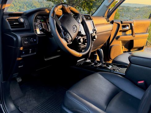 Used 2021 Toyota 4Runner Venture w/ Moonroof Package AWD/4WD image 24