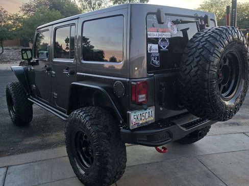 Used 2016 Jeep Wrangler Unlimited Rubicon image 2