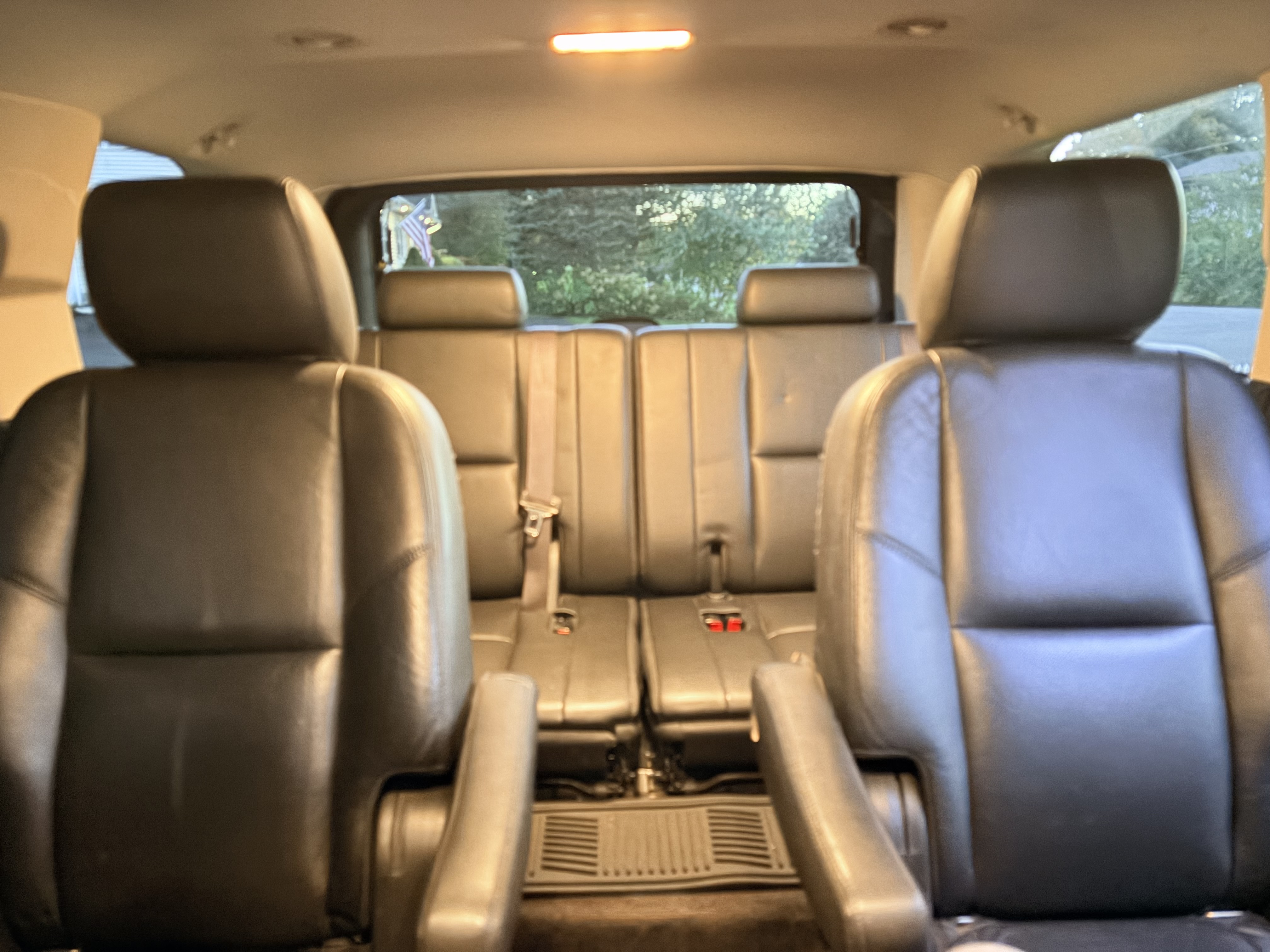Used 2013 Cadillac Escalade Premium AWD/4WD image 16