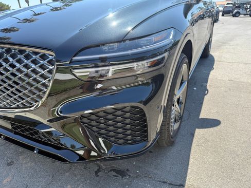 Used 2023 Genesis GV70 2.5T w/ Sport Prestige Package image 14