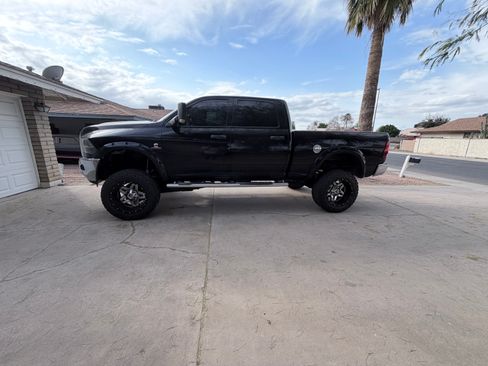 Used 2014 RAM 2500 Tradesman w/ Chrome Appearance Group image 9