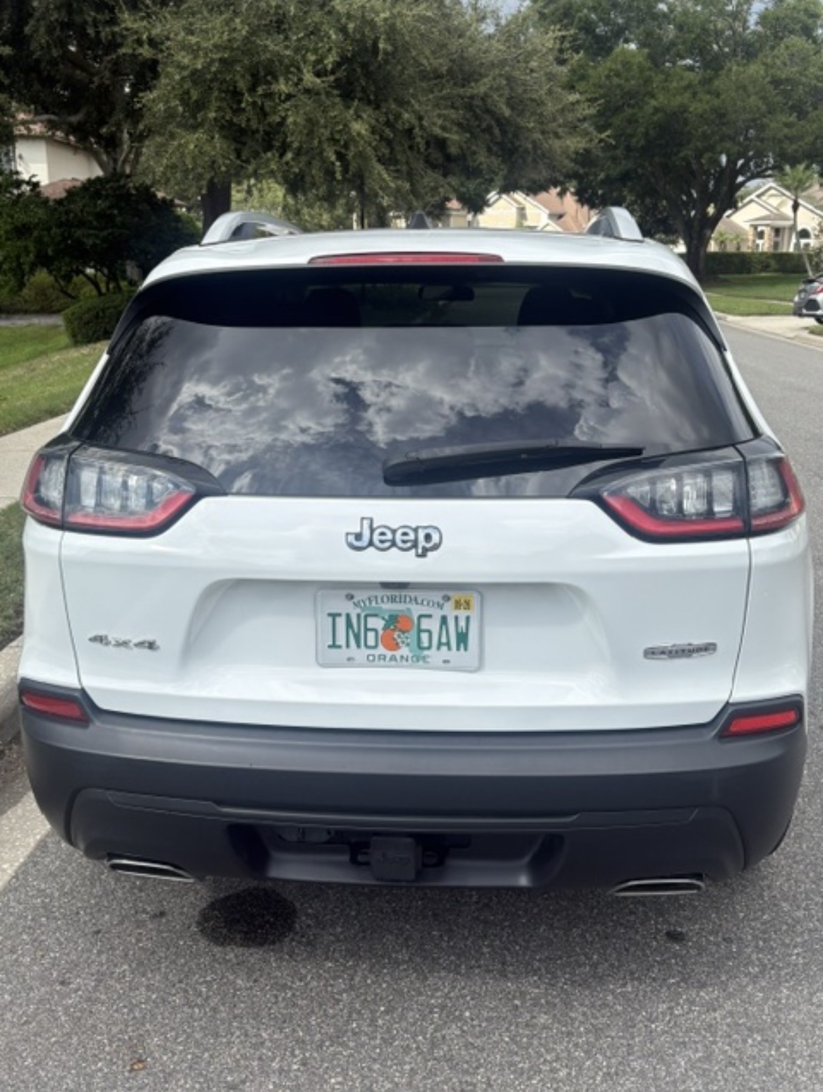 Used 2019 Jeep Cherokee Latitude Plus w/ Trailer Tow Group AWD/4WD image 8
