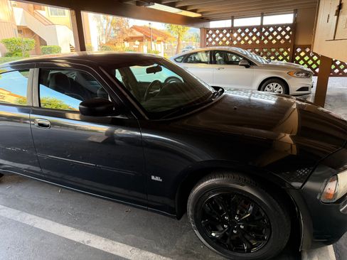 Used 2006 Dodge Charger image 2