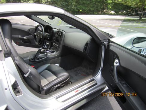 Used 2011 Chevrolet Corvette Z06 w/ Preferred Equipment Group RWD image 15