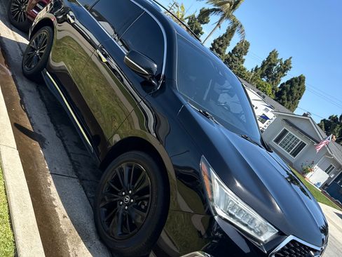 Used 2017 Acura MDX SH-AWD w/ Advance Package image 1
