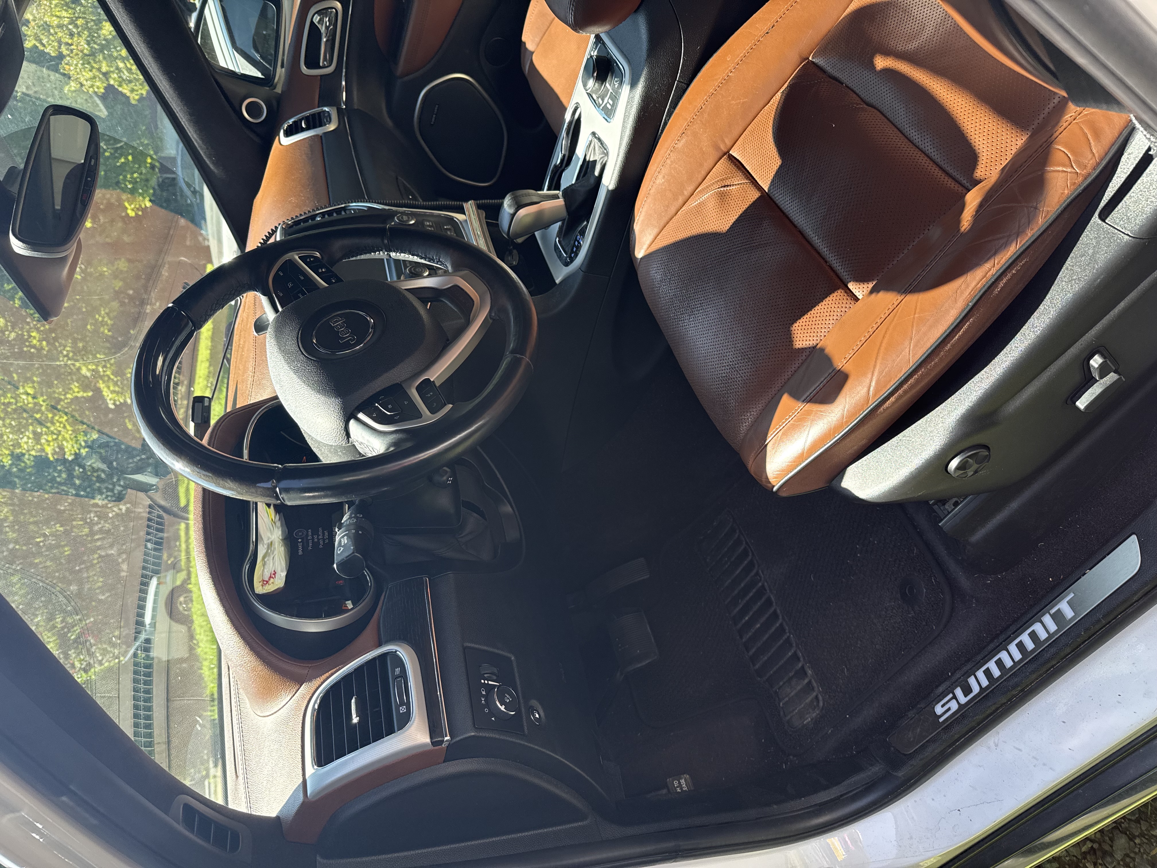 Used 2018 Jeep Grand Cherokee Summit w/ Skid Plate Group AWD/4WD image 11