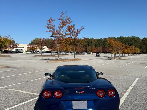 Used 2006 Chevrolet Corvette Coupe w/ Preferred Equipment Group image 6