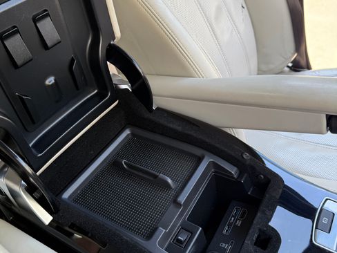 Used 2017 Land Rover Range Rover HSE image 23