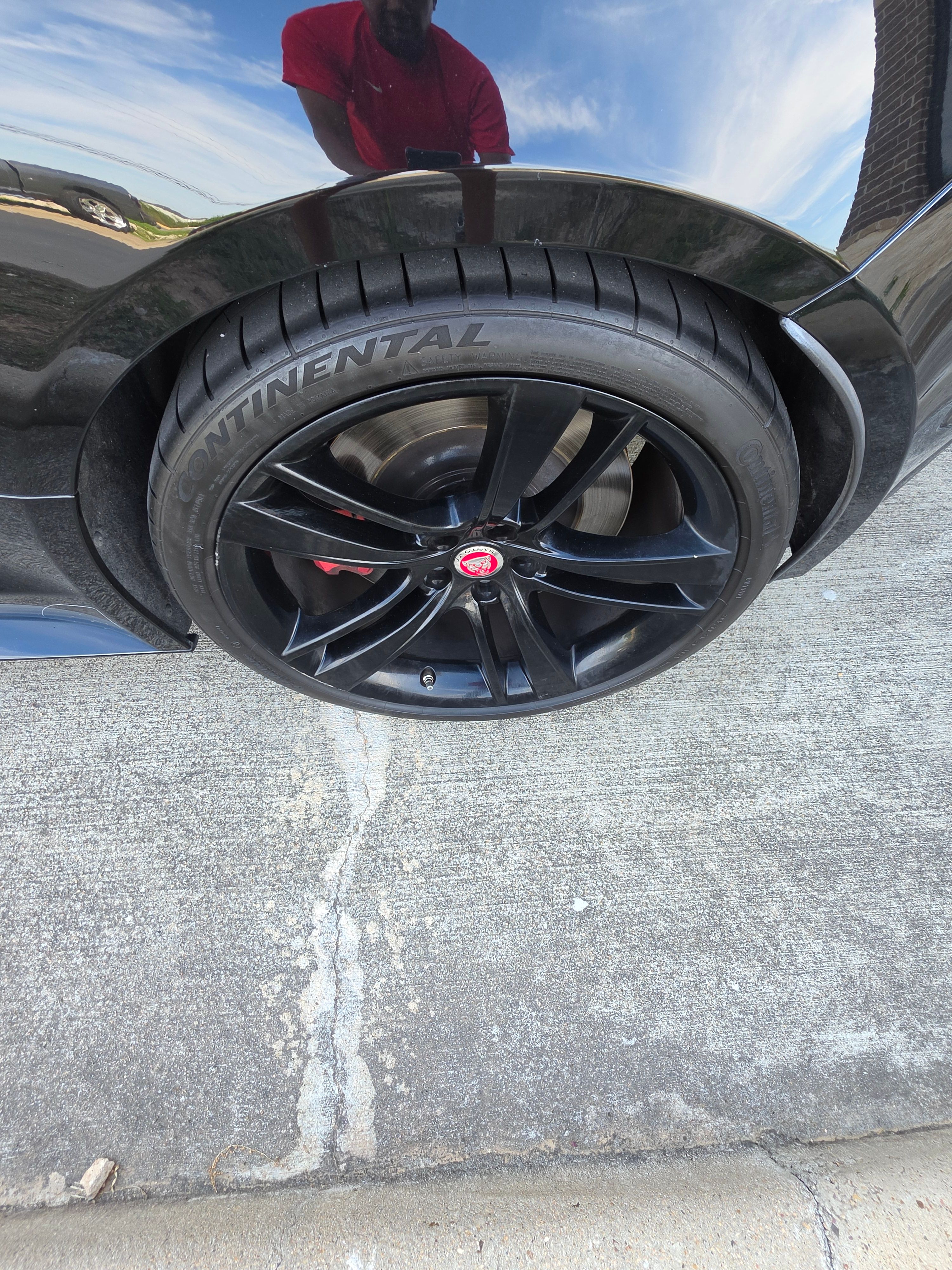 Used 2015 Jaguar F-TYPE R RWD image 27
