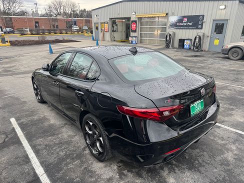 Used 2021 Alfa Romeo Giulia Ti Sport image 6