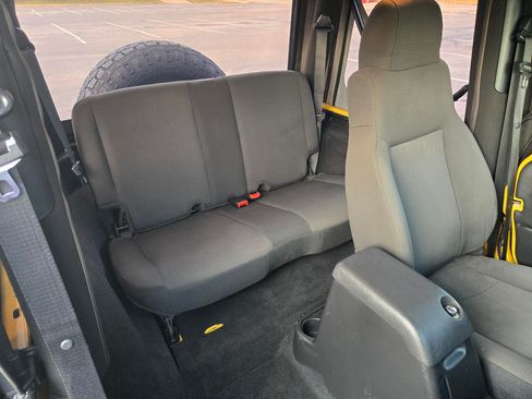 Used 2006 Jeep Wrangler X w/ Tire & Wheel Group (Ecco) image 18