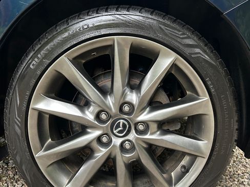 Used 2018 MAZDA MAZDA3 Grand Touring w/ Premium Equipment Package FWD image 11
