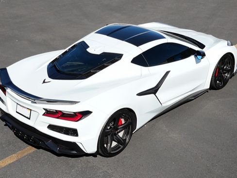 Used 2023 Chevrolet Corvette Z06 w/ Engine Appearance Package image 2