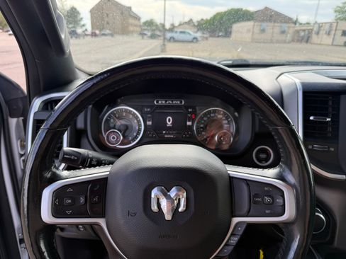 Used 2020 RAM 1500 Big Horn AWD/4WD image 10