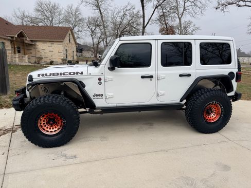 Used 2019 Jeep Wrangler Unlimited Rubicon image 12