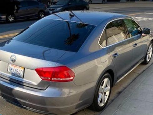 Used 2015 Volkswagen Passat 1.8T Limited Edition image 4