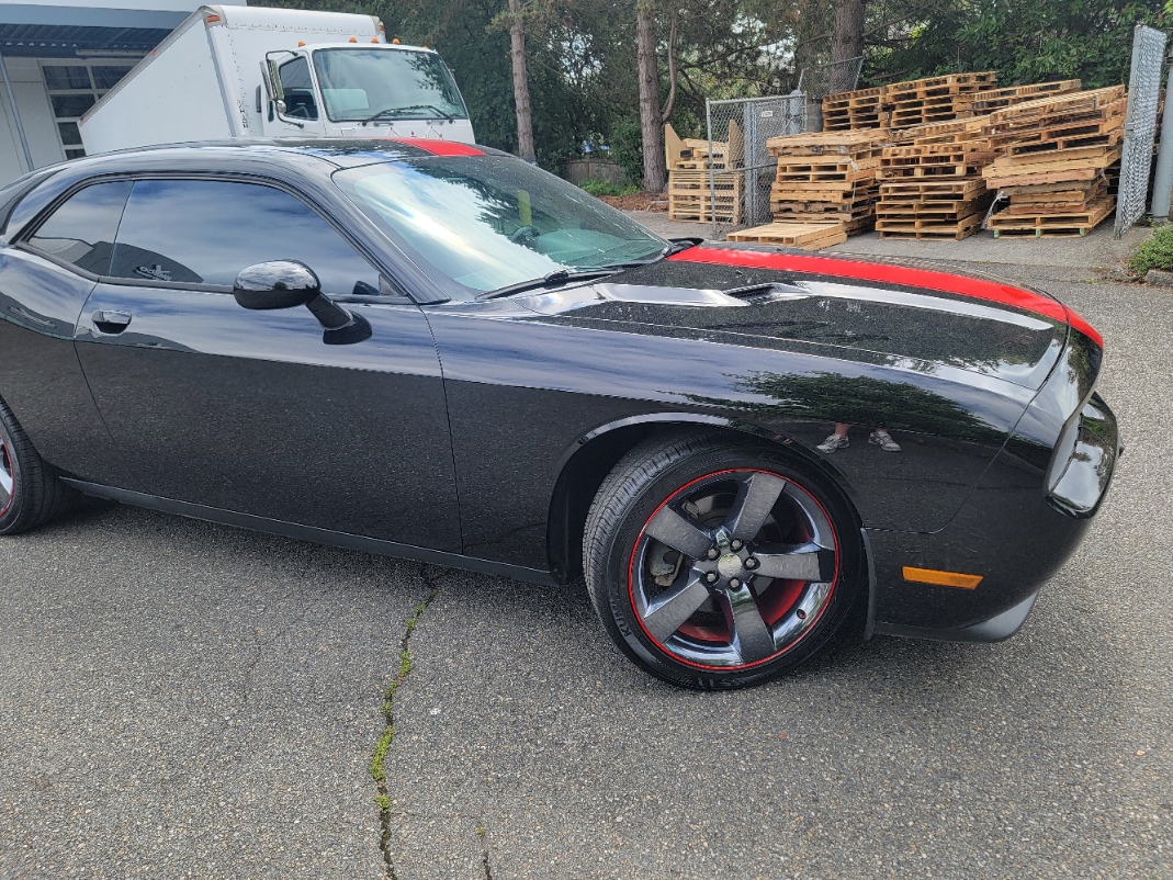 Used 2013 Dodge Challenger SXT RWD image 8