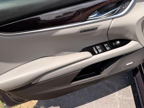 Used 2014 Cadillac XTS Premium FWD image 13