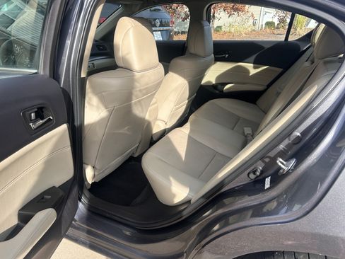 Used 2013 Acura ILX w/ Technology Package image 11