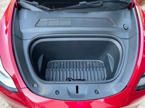 Used 2020 Tesla Model Y Performance image 12