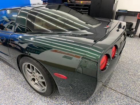 Used 2000 Chevrolet Corvette Coupe w/ Roof Pkg image 8